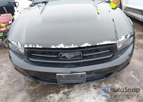 2012 Ford Mustang V6 Premium z USA, uszkodzony, nr VIN 1ZVBP8AM1C5213371